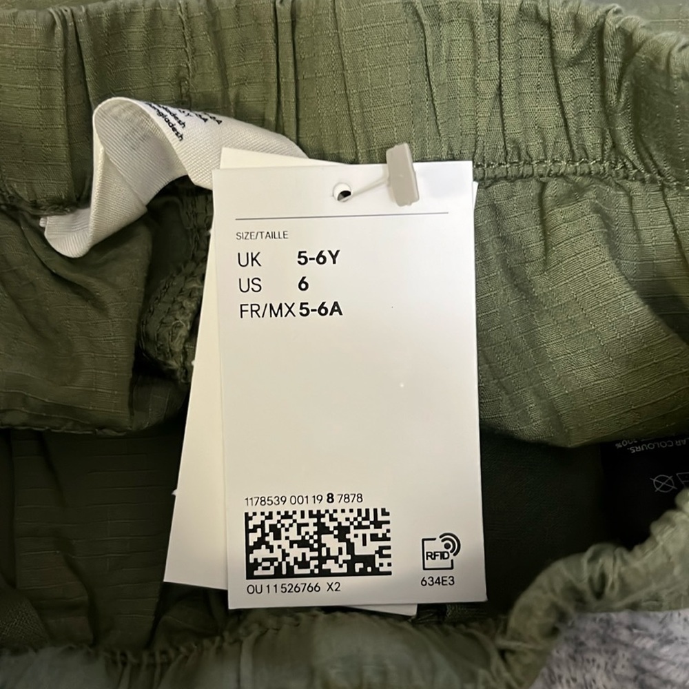 H&M Cotton Cargo Shorts Green - Picture 2 of 7